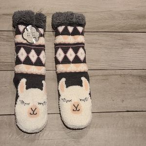 🦔Fuzzy Baba Llama slipper socks🧋